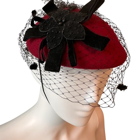 Elegant Red Fascinator with Black Accents main image 9